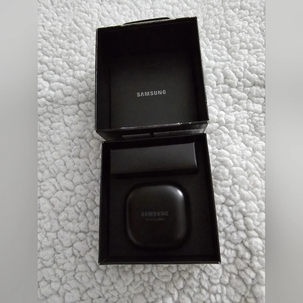 Samsung - Galaxy Buds Pro True Wireless Earbud Headphones